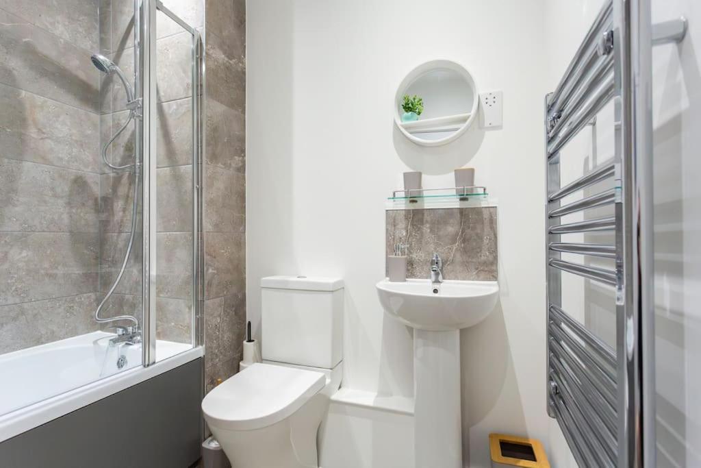 Polly'S Place Apartment Taunton & Free Off Road Parking & Wifi Exteriér fotografie